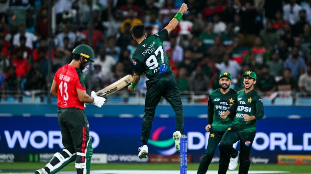 প্রথম ওয়ানডেতেই তিন তরুণের অভিষেক করাবে পাকিস্তান!