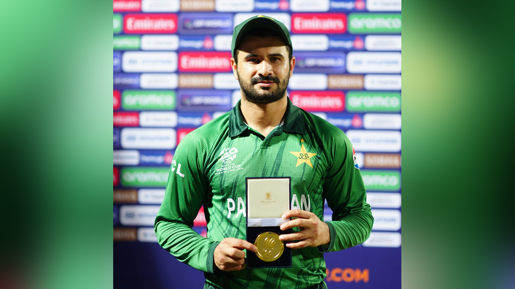 নতুন বিশ্বরেকর্ড গড়ে যা বললেন পাকিস্তানের তারকা