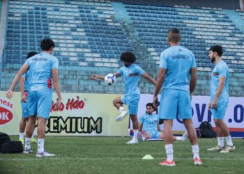 ভিয়েতনামে প্রীতি ম্যাচ ম্যাচ শেষে সিঙ্গাপুরে পৌঁছেছে বাংলাদেশ ফুটবল দল।