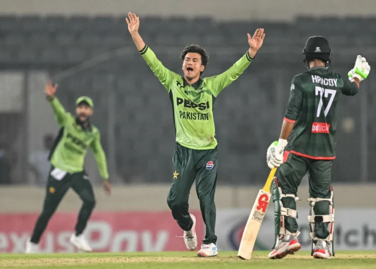 বাংলাদেশকে ১১৪ রানে গুটিয়ে সমতায় ফিরল পাকিস্তান