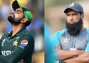 বাবরকে বাদ দেওয়ায় পিসিবির সমালোচনায় ইউসুফ