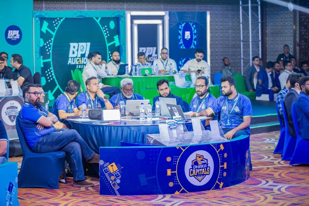 ঢাকা ক্যাপিটালসের বকেয়া তিন কোটি- ব্যবস্থা নেবে বিসিবি