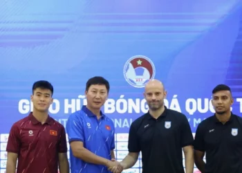 ভিয়েতনামের বিপক্ষে বাংলাদেশ চায় প্রতিদ্বন্দ্বিতা করতে