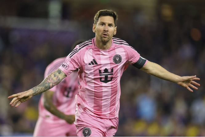 মেসির জোড়া গোলে জয় ইন্টার মায়ামির