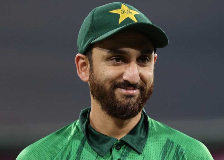 অধিনায়কত্ব হারাচ্ছেন সালমান