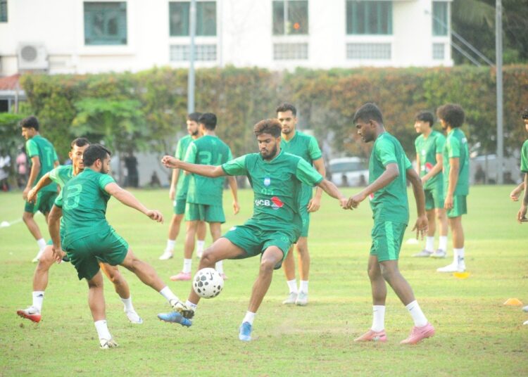 সিঙ্গাপুরের বিপক্ষে পয়েন্ট চায় বাংলাদেশ