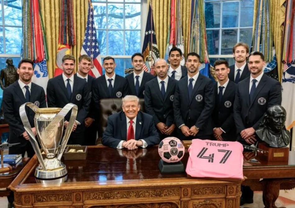 হোয়াইট হাউসে ট্রাম্পের সঙ্গে মেসিদের সাক্ষাত