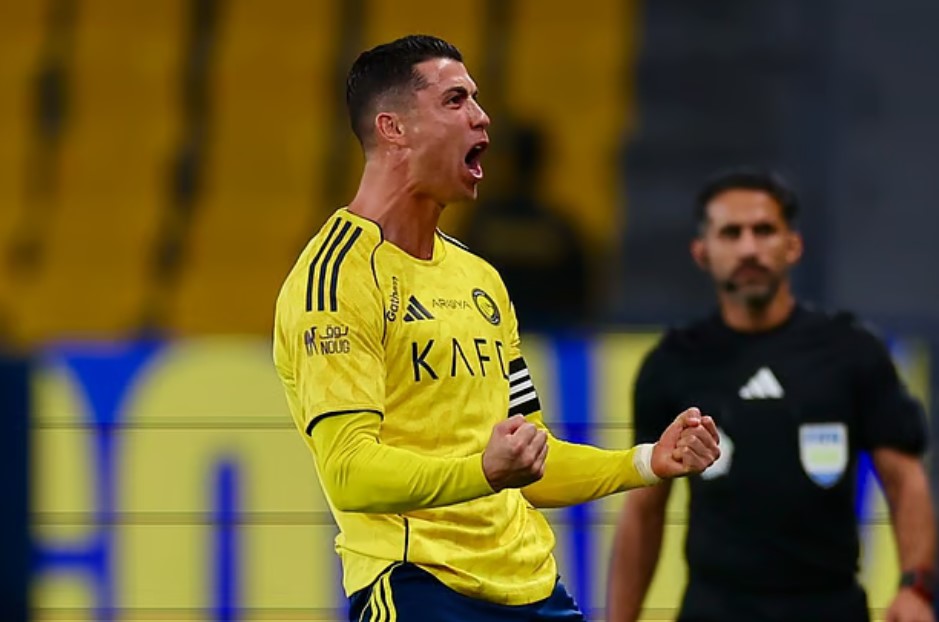 ৩০ পেরিয়ে রোনালদোর ৫০০ রেকর্ড