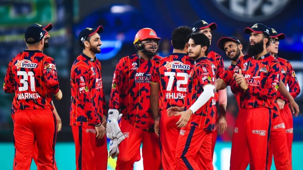 আজম ঝড়ে পিন্ডিজ পরাস্ত করাচির কাছে