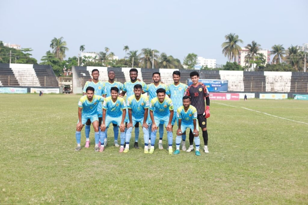 বাংলাদেশ ফুটবল লিগে আজ অনুষ্ঠিত দুই ম্যাচে জয় পেয়েছে ঐতিহ্যবাহী ক্লাব ঢাকা আবাহনী ও আরামবাগ ক্রীড়া সংঘ। উল্লেখযোগ্য বিষয় হলো, দুটি ম্যাচেরই