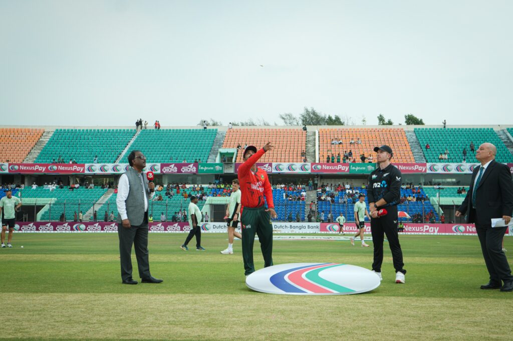 টস জিতে ফিল্ডিংয়ে বাংলাদেশ