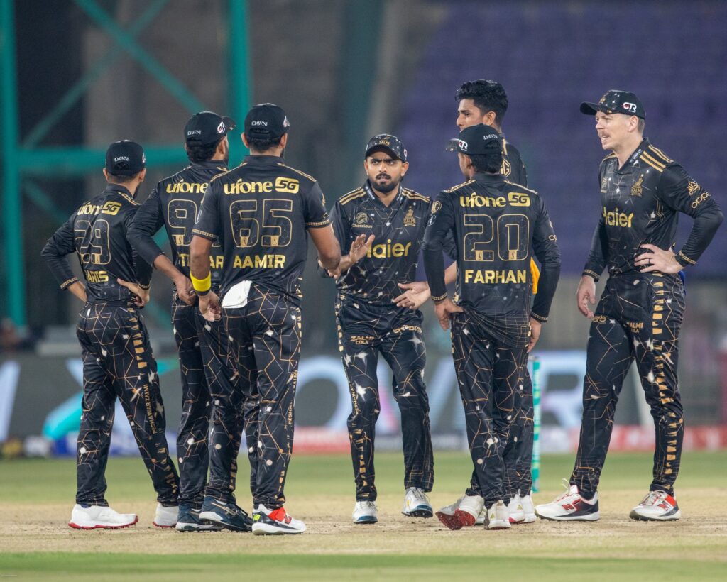 নাহিদের বোলিং ঝলক- মেন্ডিসের শতকে বড় জয় পেশোয়ারের