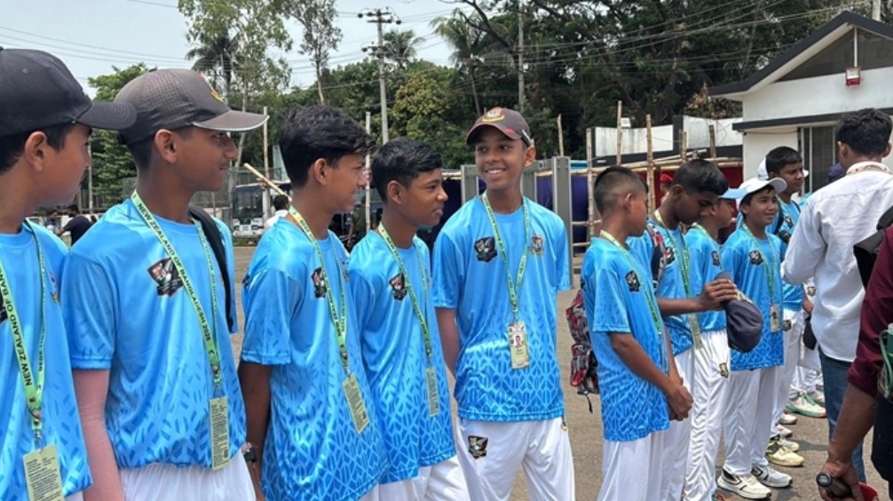 বল বয় না বলে ‘ফিউচার স্টার্স’ নামকরণ