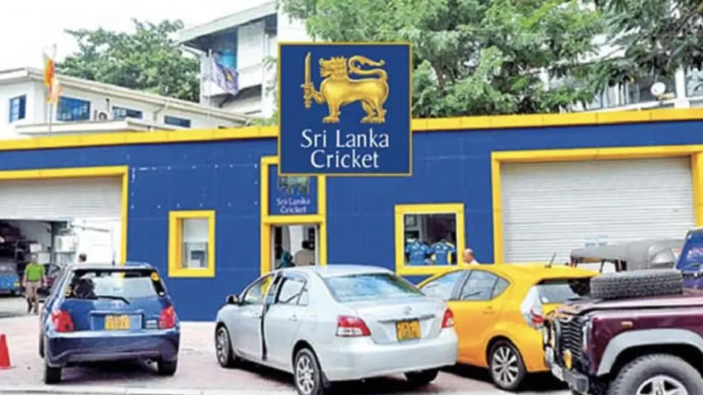 শ্রীলঙ্কান ক্রিকেট বোর্ডের বর্তমান কমিটিকে সরে যেতে বলছে দেশটির সরকার।