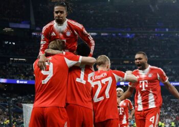 রিয়াল মাদ্রিদের বিপক্ষে গোলের পর বায়ার্ন মিউনিখ খেলোয়াড়দের উদযাপন