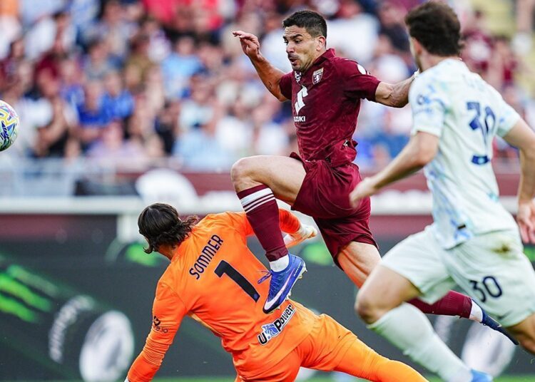 ইন্টার মিলানের বিপক্ষে জিওভান্নি সিমিওনের গোল