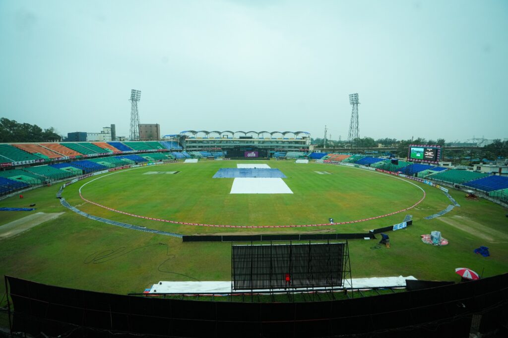 চট্টগ্রামে বৃষ্টিতে টসে বিলম্ব, ম্যাচের ভাগ্য নিয়ে শঙ্কা