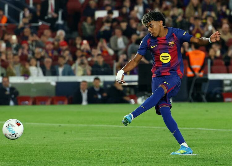 পেনাল্টি থেকে গোল করেন লামিনে ইয়ামাল