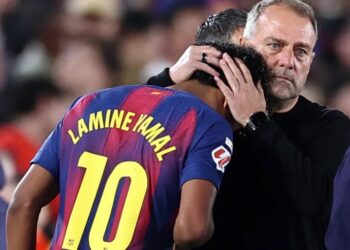 মাঠ ছাড়ছেন ইয়ামাল