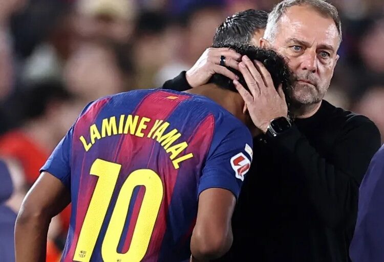 মাঠ ছাড়ছেন ইয়ামাল