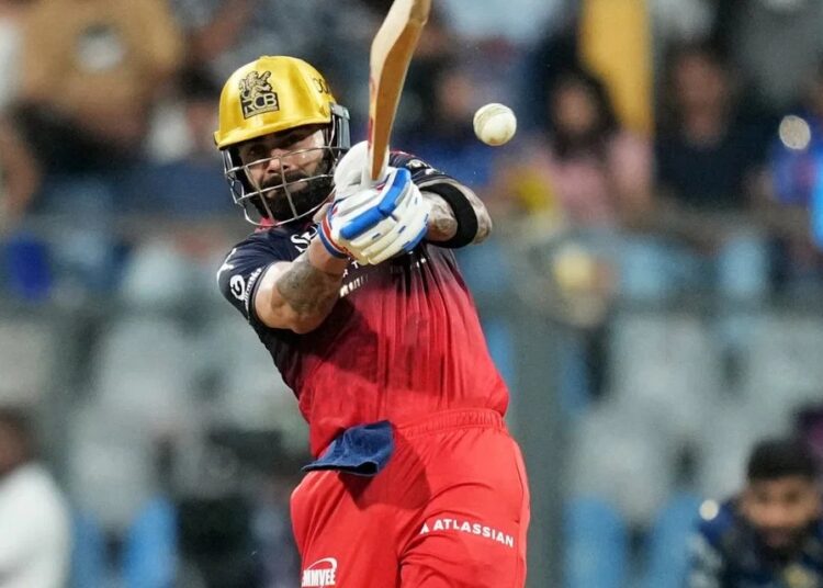 অবিশ্বাস্য রেকর্ড গড়লেন কোহলি