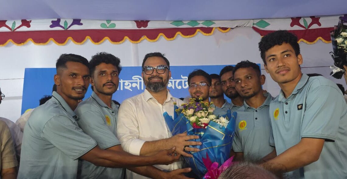 ধানমন্ডিতে অবস্থিত দেশের ঐতিহ্যবাহী ক্লাব আবাহনী ক্লাব লিমিটেড পরিদর্শন করেছেন যুব ও ক্রীড়া প্রতিমন্ত্রী আমিনুল হক