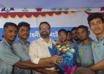 ধানমন্ডিতে অবস্থিত দেশের ঐতিহ্যবাহী ক্লাব আবাহনী ক্লাব লিমিটেড পরিদর্শন করেছেন যুব ও ক্রীড়া প্রতিমন্ত্রী আমিনুল হক