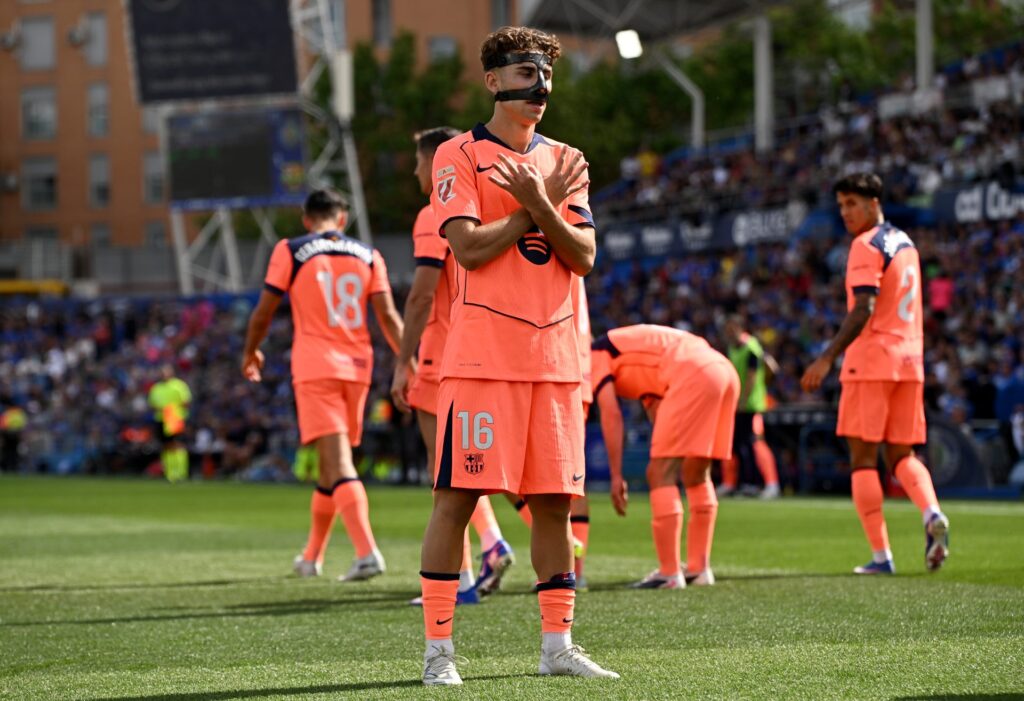 বার্সেলোনা শিরোপার কাছে আরেকটি জয়ে