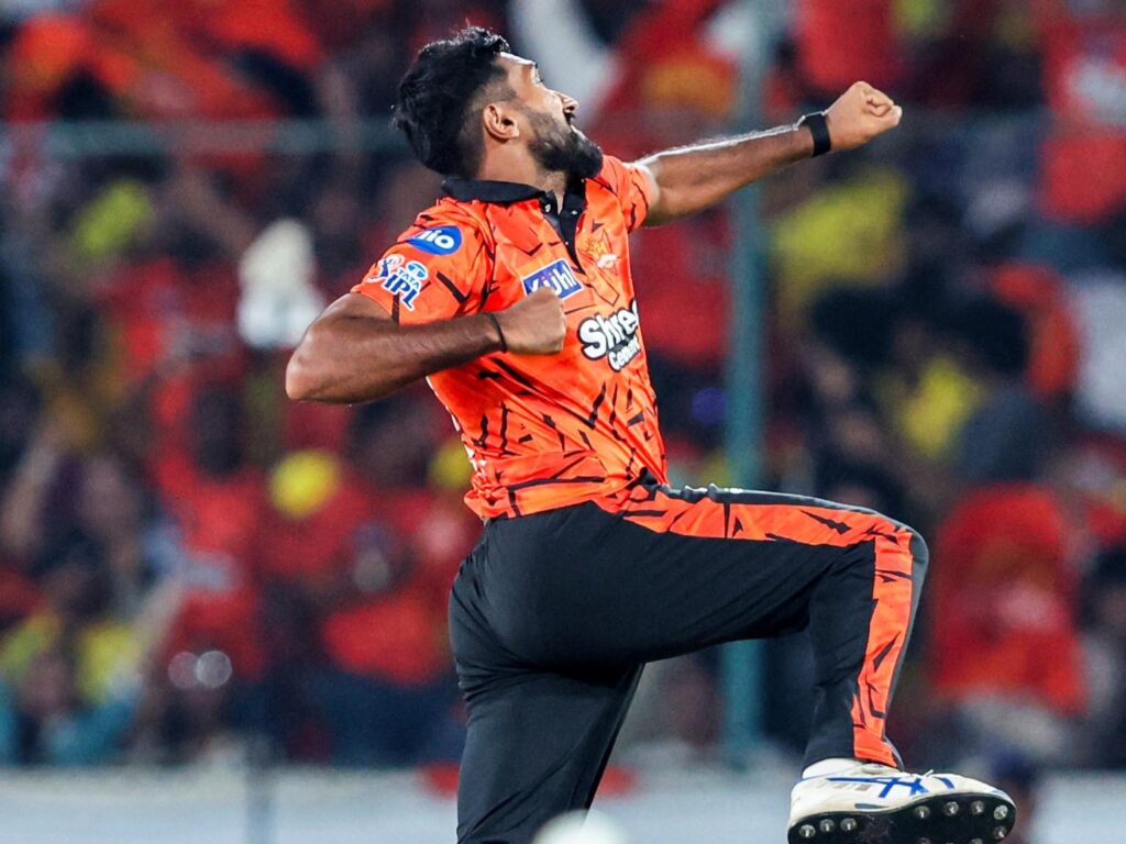 প্রতিদ্বন্দ্বিতাপূর্ণ ম্যাচে চেন্নাই হারল হায়দরবাদের কাছে