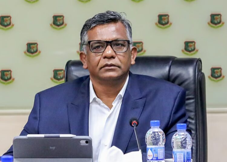 এক চেয়ার নিয়েই বসে থাকবেন বুলবুল !