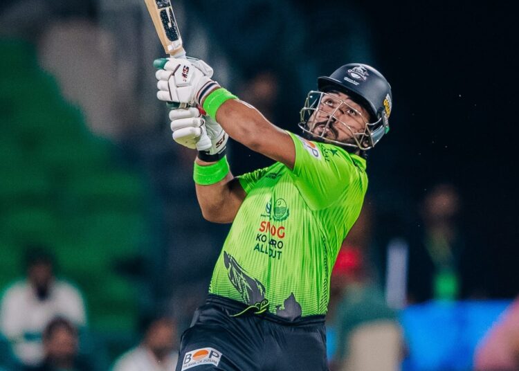 ওপেনিংয়ে ফিরে পারভেজ ঝড় তুললেন