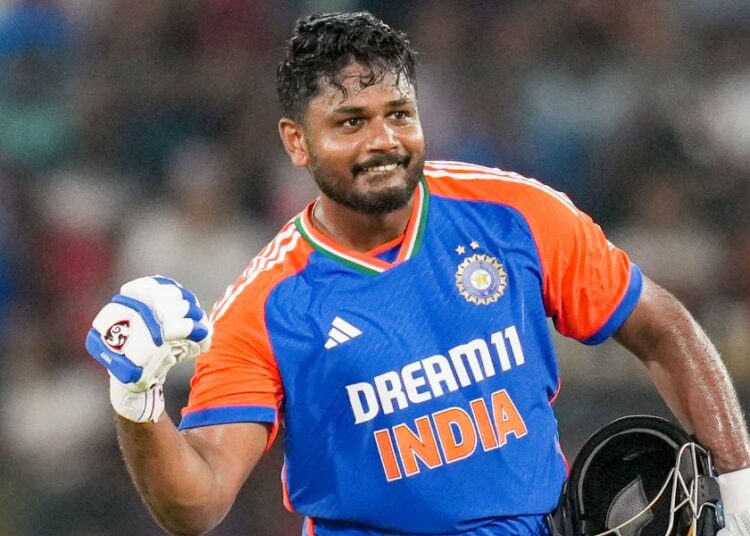 বিশ্বকাপের সেরা স্যামসন এবার মাস সেরা