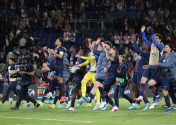 গোলবন্যার ম্যাচে পিএসজি হারাল বায়ার্নকে