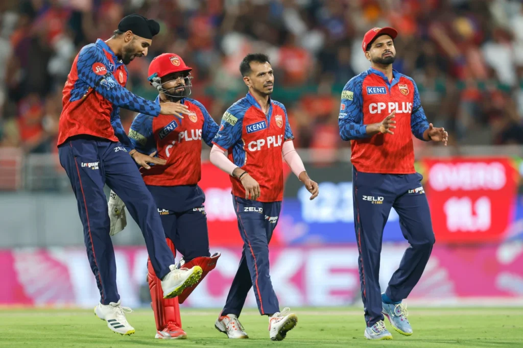 পাঞ্জাবকে প্রথম পরাজয় উপহার দিয়ে তিনে উঠল রাজস্থান