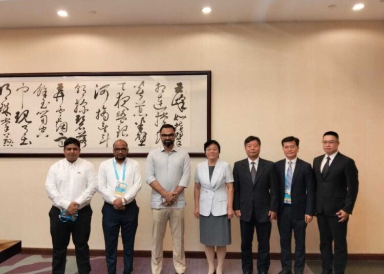 চীন সফরে ক্রীড়া প্রতিমন্ত্রী আমিনুল হক