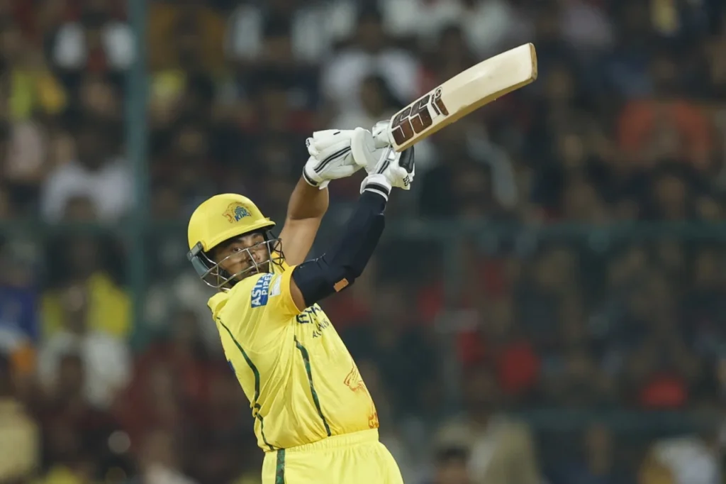 চেন্নাইয়ের হ্যাটট্রিক হার- টানা দুই জয়ে শীর্ষে বেঙ্গালুরু