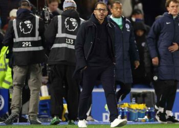 চেলসি কোচ রসেনিয়র বরখাস্ত