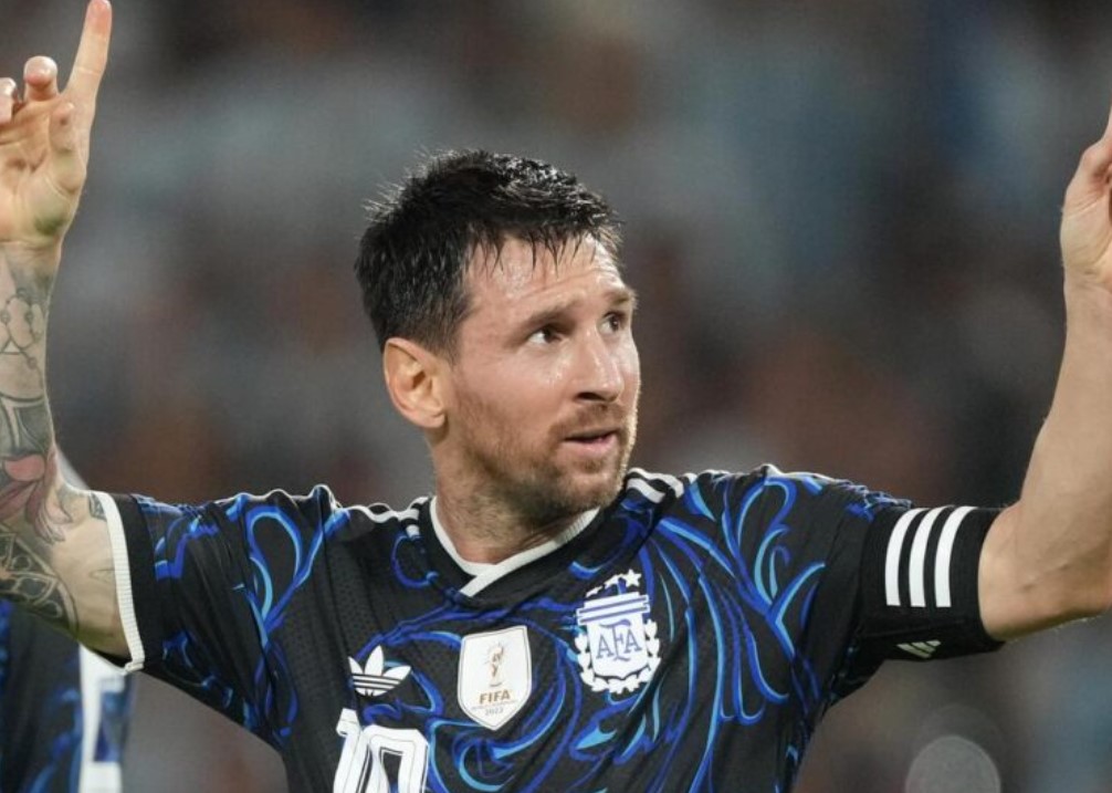 জাম্বিয়ার জালে মেসিদের পাঁচ গোল