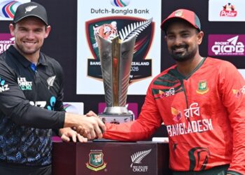 টস জিতে ব্যাটিংয়ে বাংলাদেশ