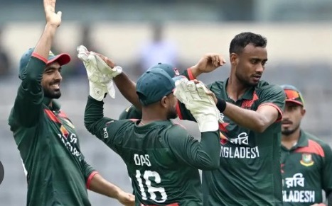টস হেরে ফিল্ডিংয়ে বাংলাদেশ