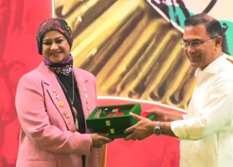 টিটি’র রাণী লিনুকে সংবর্ধনা দিচ্ছে টেবিল টেনিস ফেডারেশন