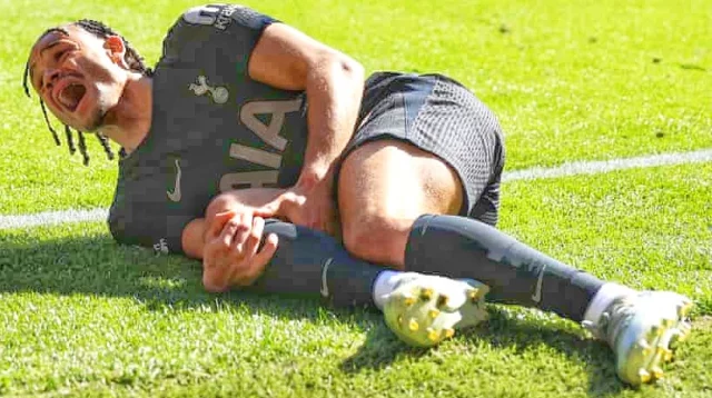 ডাচ ফুটবলার জাভি সিমন্স - বিশ্বকাপ আর খেলা হবে না