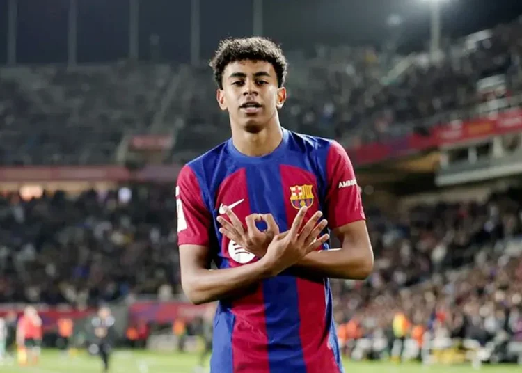 দুঃখের মাঝে সুখবর পেলেন ইয়ামাল