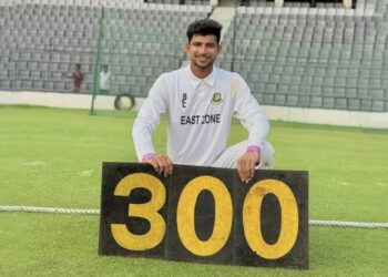 নাঈমের ৩০০ উইকেট শিকারের মাইলফলক