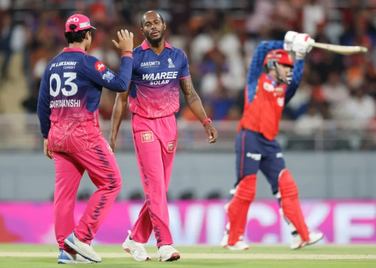 পাঞ্জাবকে প্রথম পরাজয় উপহার দিয়ে তিনে উঠল রাজস্থান