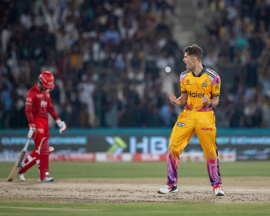 পিএসএল ফাইনালে পেশোয়ার জালমি