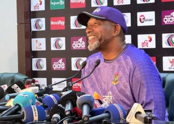 কিউইদের সমীহ করছেন সিমন্স