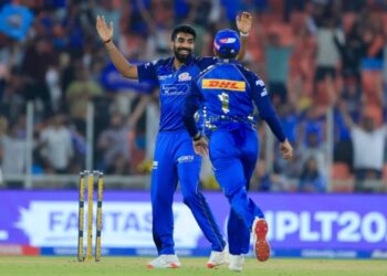 বুমরাহ’র উইকেট প্রাপ্তির দিন জয় পেলো মুম্বাই