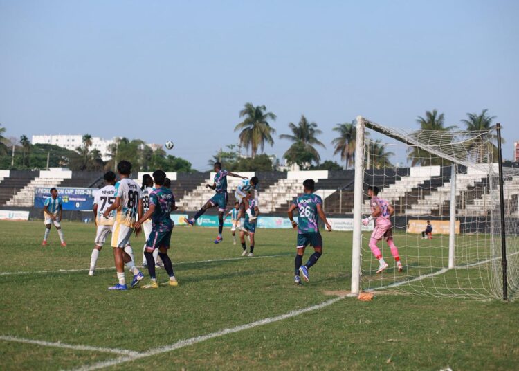 কুমিল্লার শহীদ ধীরেন্দ্রনাথ দত্ত স্টেডিয়ামে ফকিরেরপুল ইয়ংমেন্স ক্লাবকে ১-০ গোলে হারায় ব্রাদার্স ইউনিয়ন