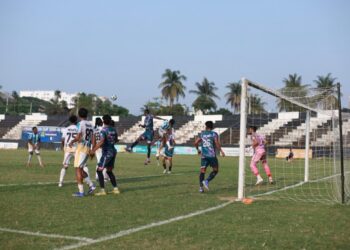 ব্রাদার্স গ্রুপ চ্যাম্পিয়ন - রহমতগঞ্জের জয়ে বিদায়ের শংকায় আবাহনী